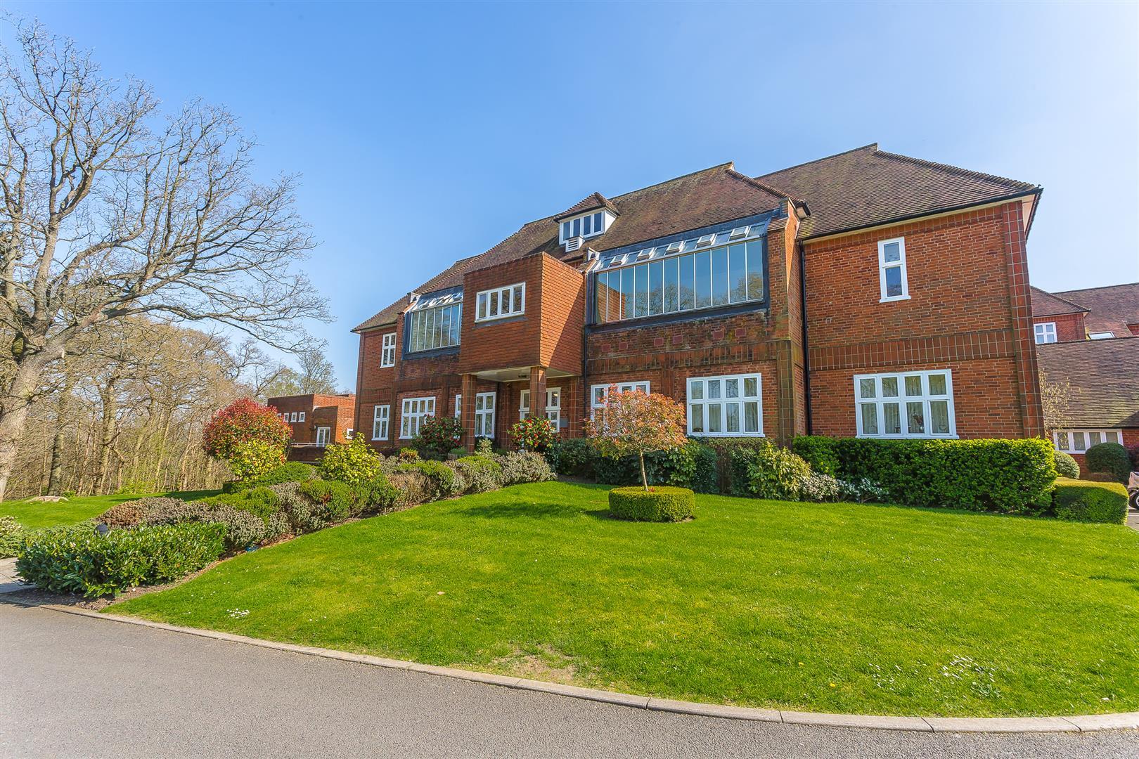 Elizabeth Drive Williams Harlow Estate Agents Cheam & Banstead